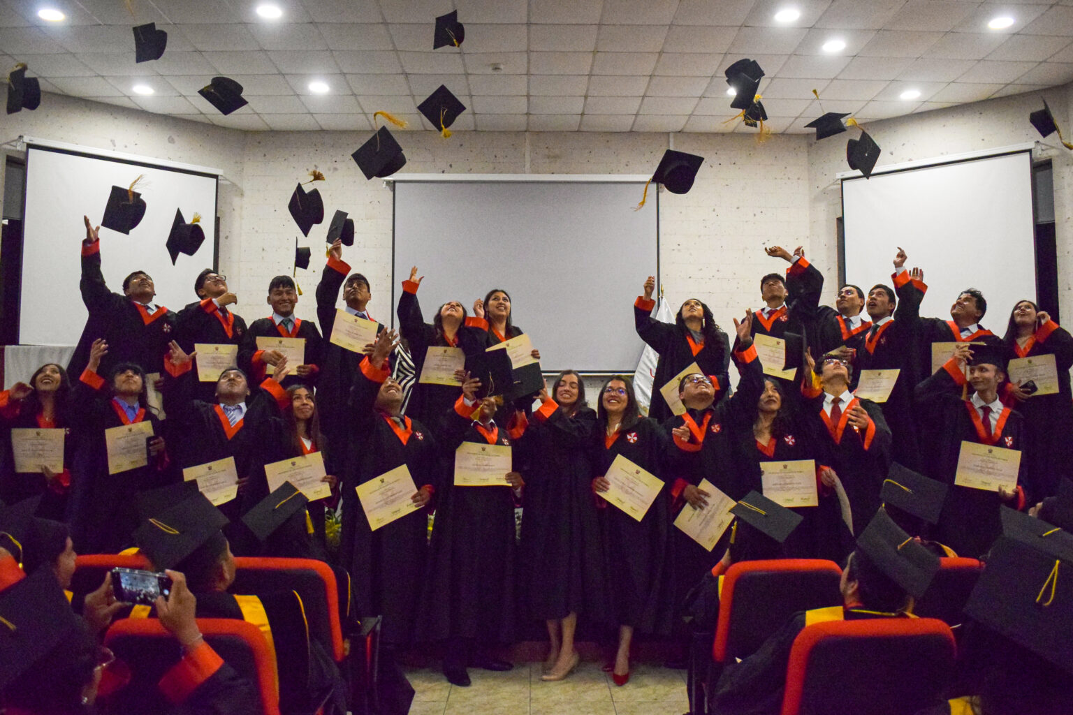 XVIII CEREMONIA DE ENTREGA DE DIPLOMAS USMP